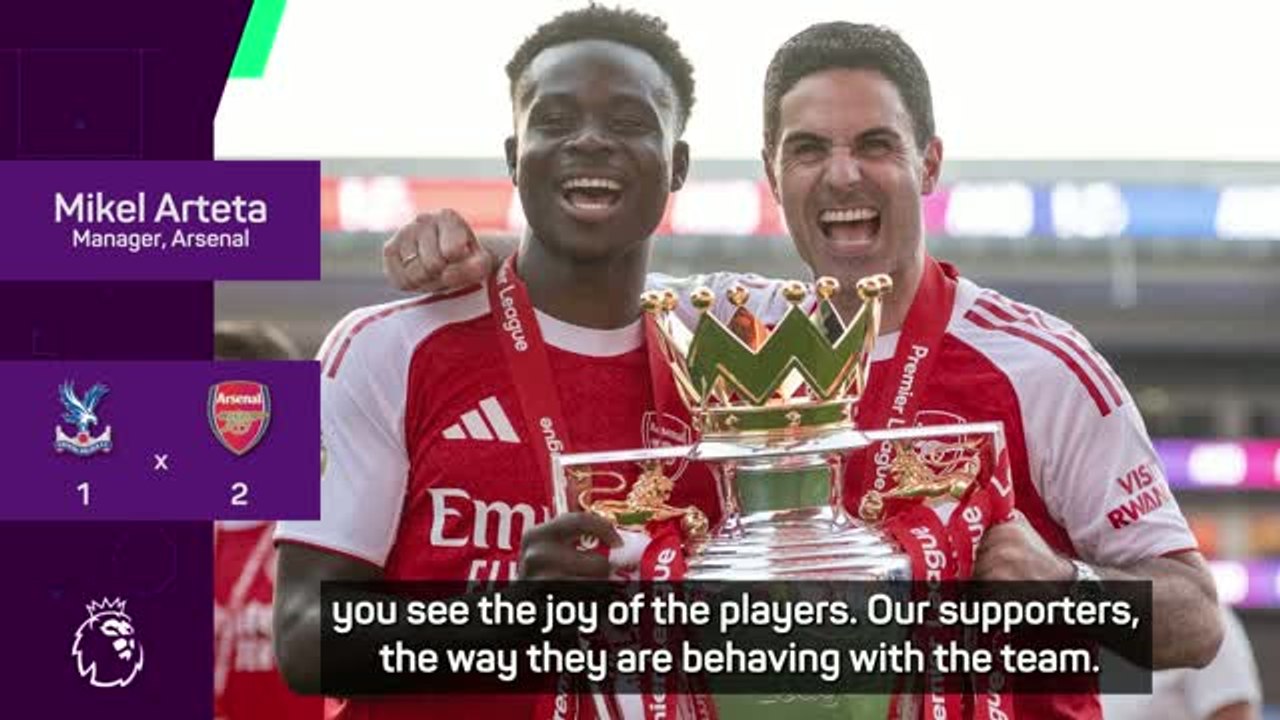 Arteta thrilled to get hands on Premier League trophy