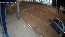 Vídeo mostra cavalo de pau com carro furtado no Centro de Toledo