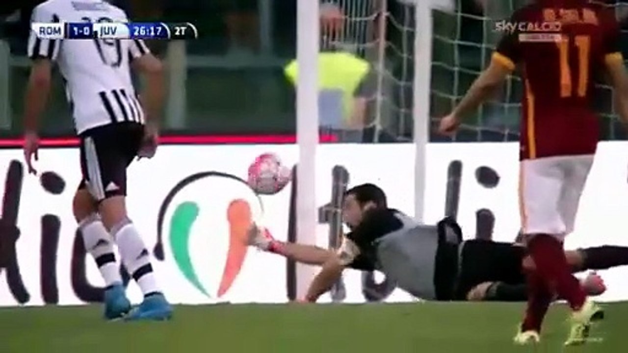 Roma 2-1 Juventus - Goals and Highlights (30/8/2015)
