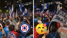 Afición de Cruz Azul llega a celebrar al Ángel de la Independencia tras levantar la décima