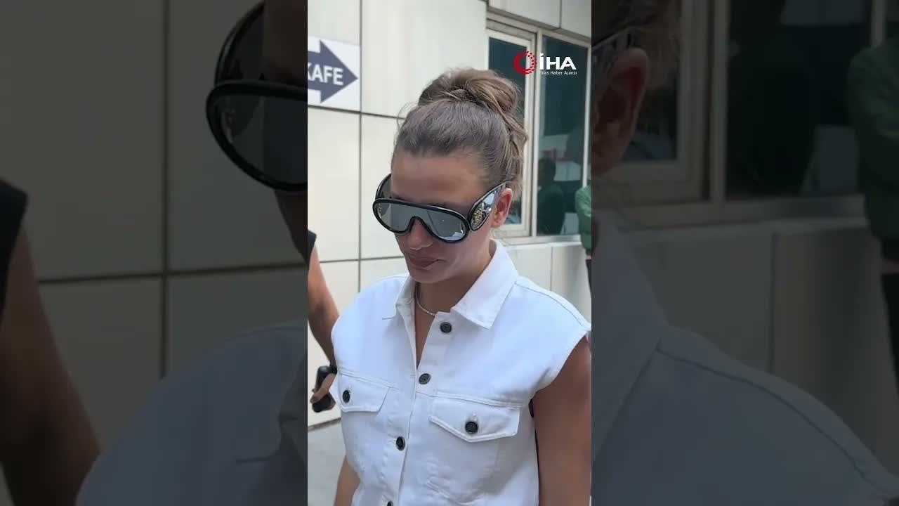 Oyuncu Serenay Sarıkaya, sağlık kontrolü için hastaneye getirildi
