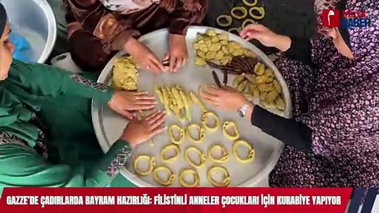 Gazze’de Çadırlarda Bayram Hazırlığı Filistinli Anneler Çocukları İçin Kurabiye Yapıyor