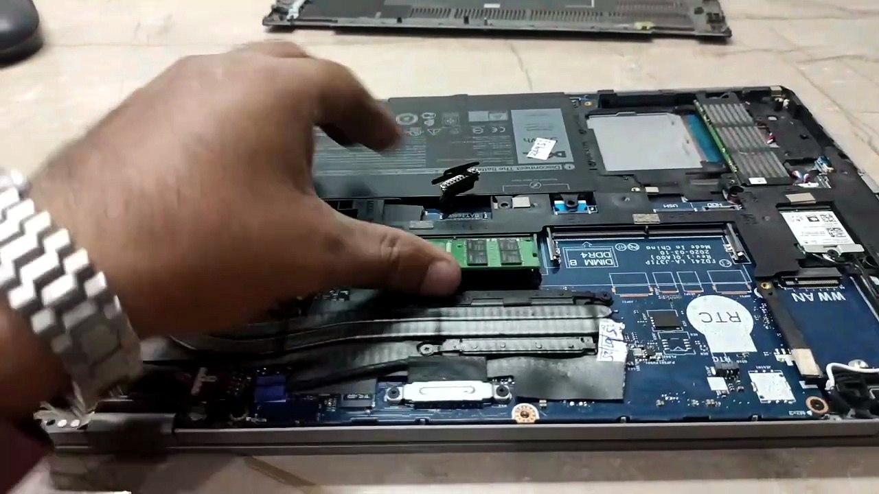 Dell latitude 5410 caps lock blinking 2 times orange 3 times white - #dell #2 #amber #3 #white