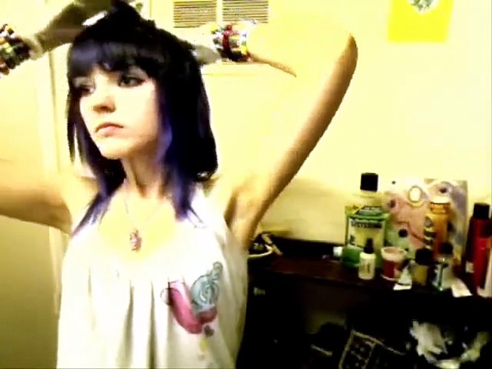 How Leda dyes her hair :)