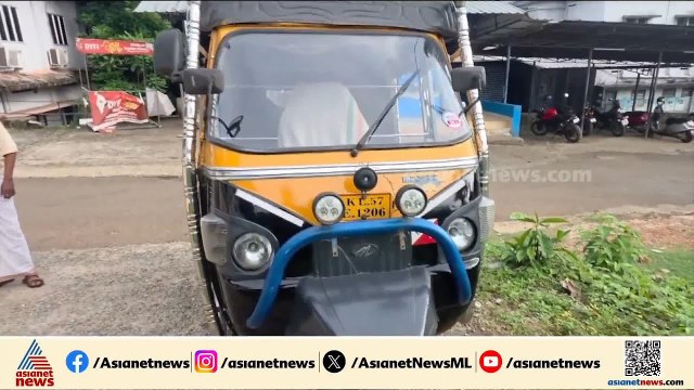 കോഴിക്കോട് യുവതിക്ക് ഓട്ടോറിക്ഷയിൽ പ്രസവം; അമ്മക്കും കുഞ്ഞിനും ആരോ​ഗ്യ പ്രശ്നങ്ങളില്ല | Kozhikode