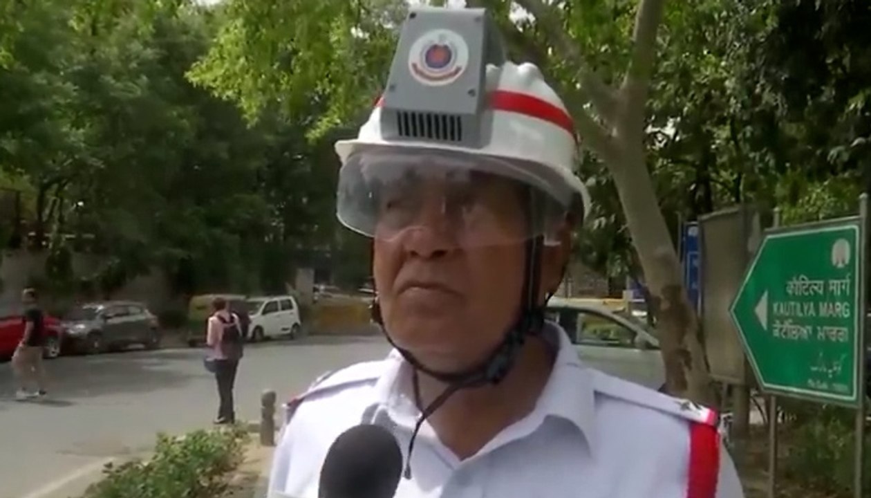 Delhi Traffic Police Gets AC Helmets to Beat Heat During Duty