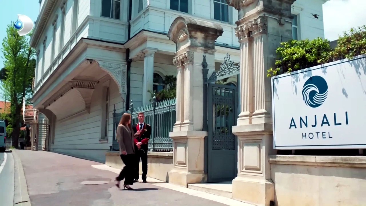 Gamze, Mustafa'yı iş yerinde ziyaret etti! Güll...