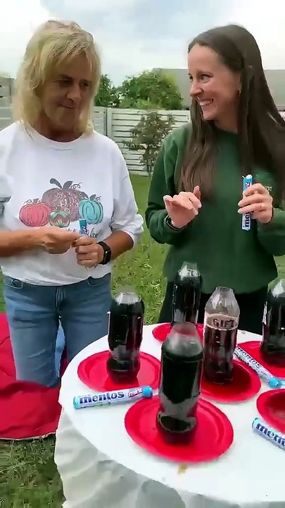 Telling my coworkers I'm pregnant! BEAUTIFUL MOMENT👏🏻🤰🏻❤️