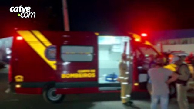 Ciclista e motociclista ficam feridos após acidente envolvendo carro de autoescola no Brasília