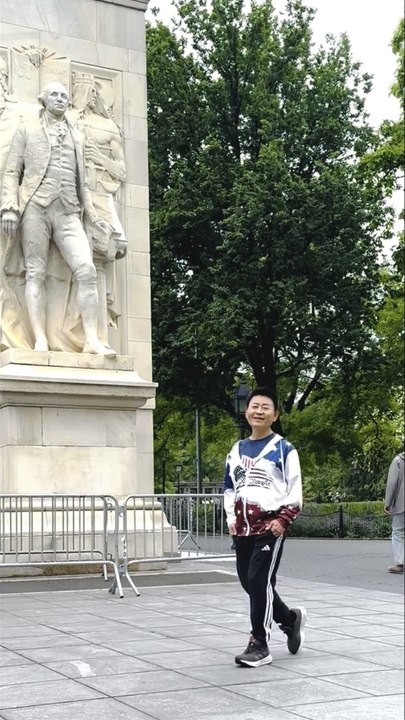 On Memorial Day in 2026, Nelson Wang was taking a walk in Washington Square Park. Gonzalez filmed this video. 5/25/2026