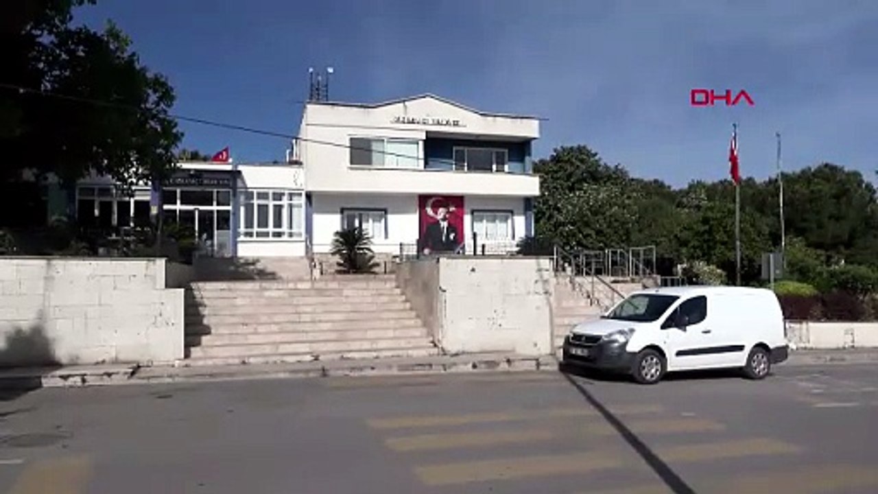 İzmir Güzelbahçe Belediyesi'ne operasyon: Başkan dahil 5 kişi gözaltına alındı