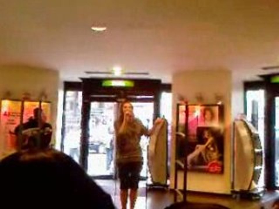 Laure Milan Showcase Barbès