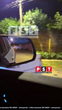 Hecho de tránsito en fila para cargar combustible en scz