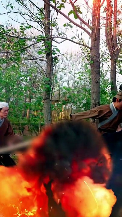 Chinese Short Drama After traveling through time, I activated a system that made me from poor to stronger.