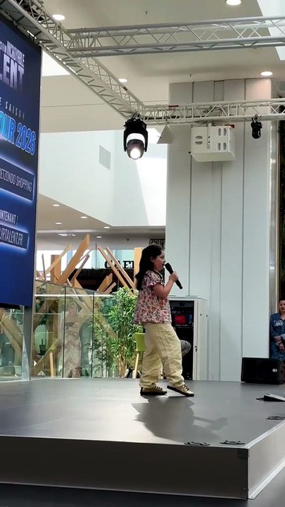 Anna 8 ans chante le Roi Lion