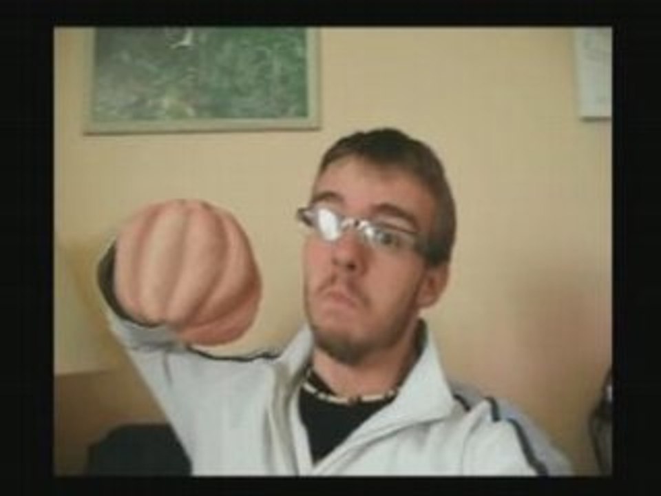 Gros poing ( effets spéciaux )