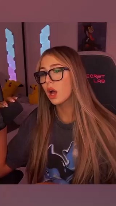 Pls the ‘right?’ at the end 💀😮‍💨 #twitchstreamer #twitchclips #twitchmoments #pickupline #jokes #twitch #gamergirl #tts