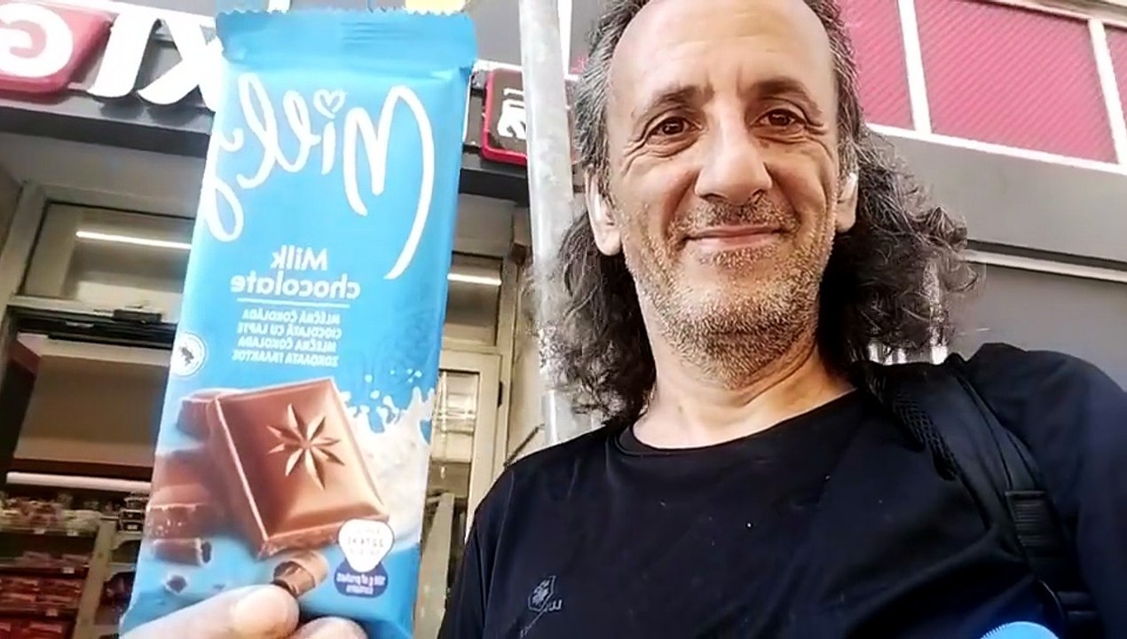 Cem Akkılıç Sırbistan'da hakiki çikolata yedim