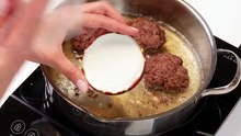 Easy hack to shape ground beef patties
