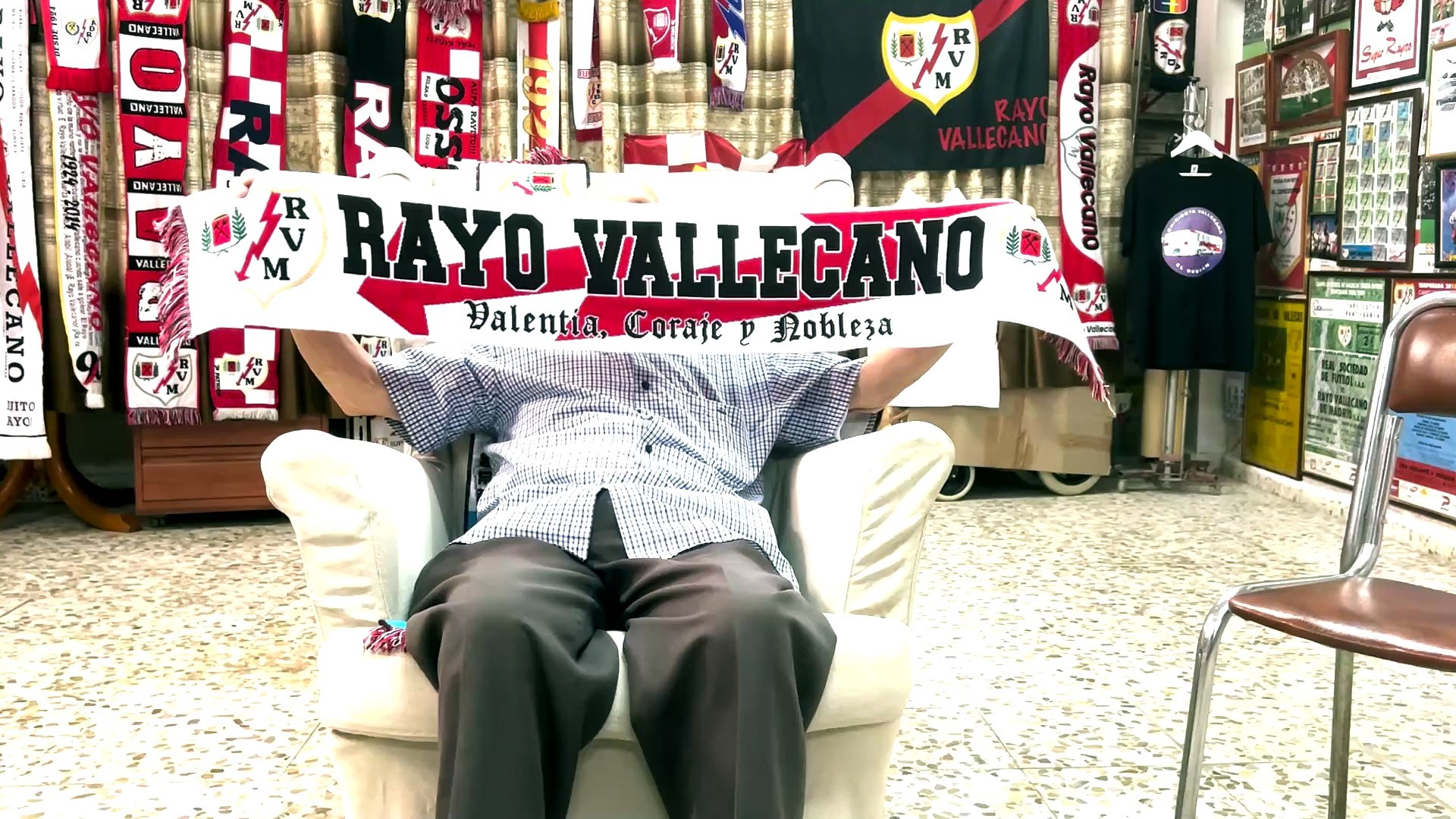 El socio número 1 del Rayo que salvó al club de la desaparición: "Vendí el coche que tenía. Compré 200.000 euros en acciones"<br>