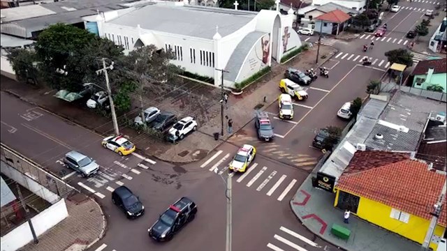 Imagens aéreas mostram início da operação da PM contra tráfico , homicídios e roubos em Cascavel