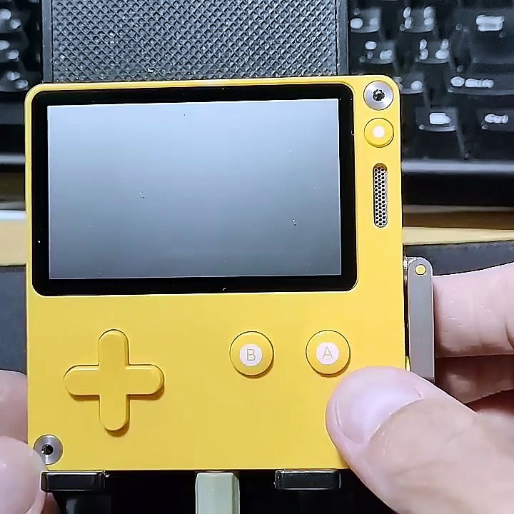 This tiny yellow handheld has a real crank on the side. 🎮🤯  The Playdate is one of the strangest modern game consoles ever made — and that’s exactly why people love it.