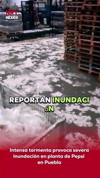Las fuertes lluvias registradas en Puebla provocaron afectaciones e inundaciones en instalaciones de una refresquera ⚠️🌧️.