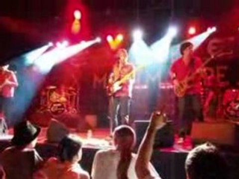 The Steelts à l'Elysée Montmartre 1/4