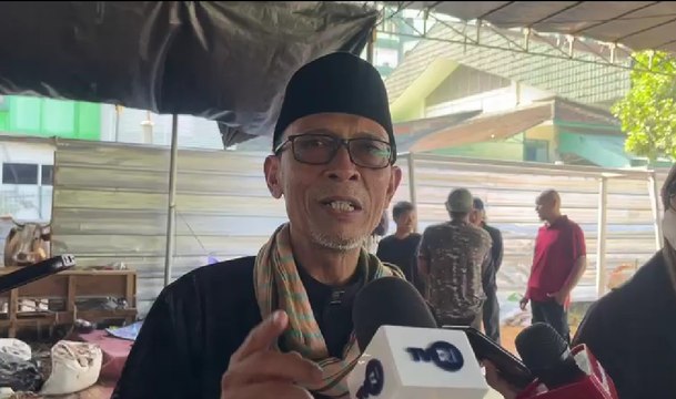 Bagikan Daging Kurban, Masjid Al-Azhar Gunakan Besek