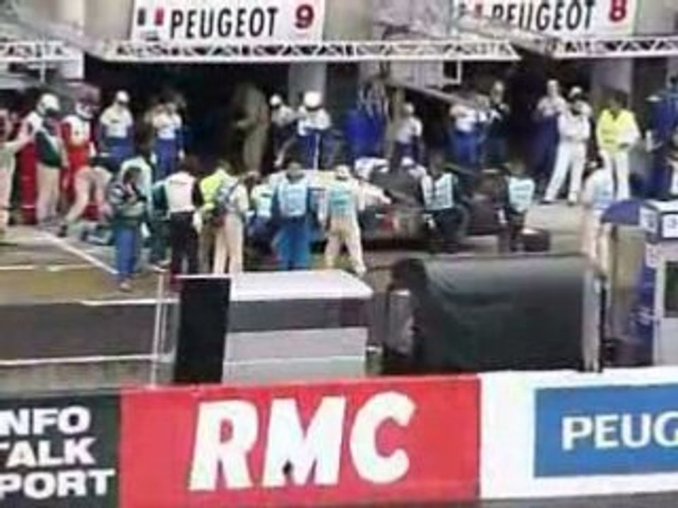 Peugeot 908 n°9 - 24 Heures du Mans 2008 - Ravitaillement