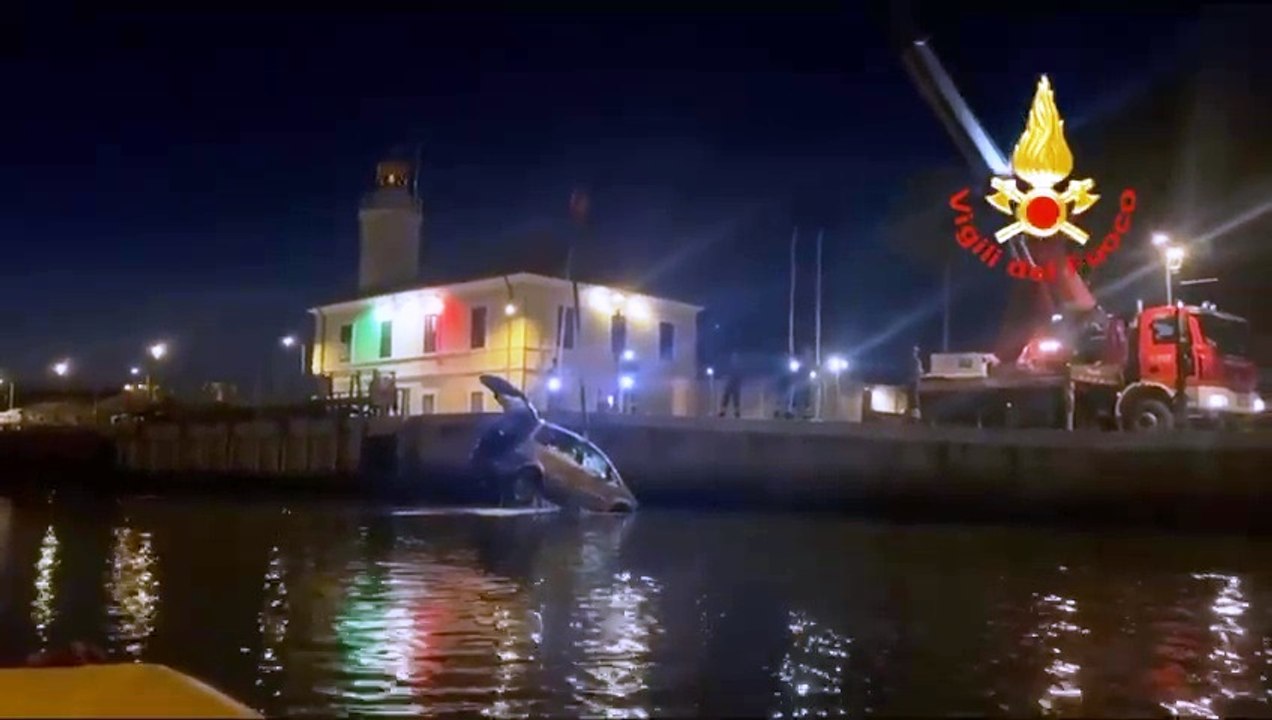 Cesenatico, auto finisce nel porto canale nella notte: muore una donna (27.05.26)