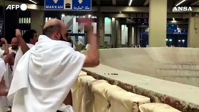 Pellegrini musulmani arrivati a Mina per il rituale della lapidazione del diavolo