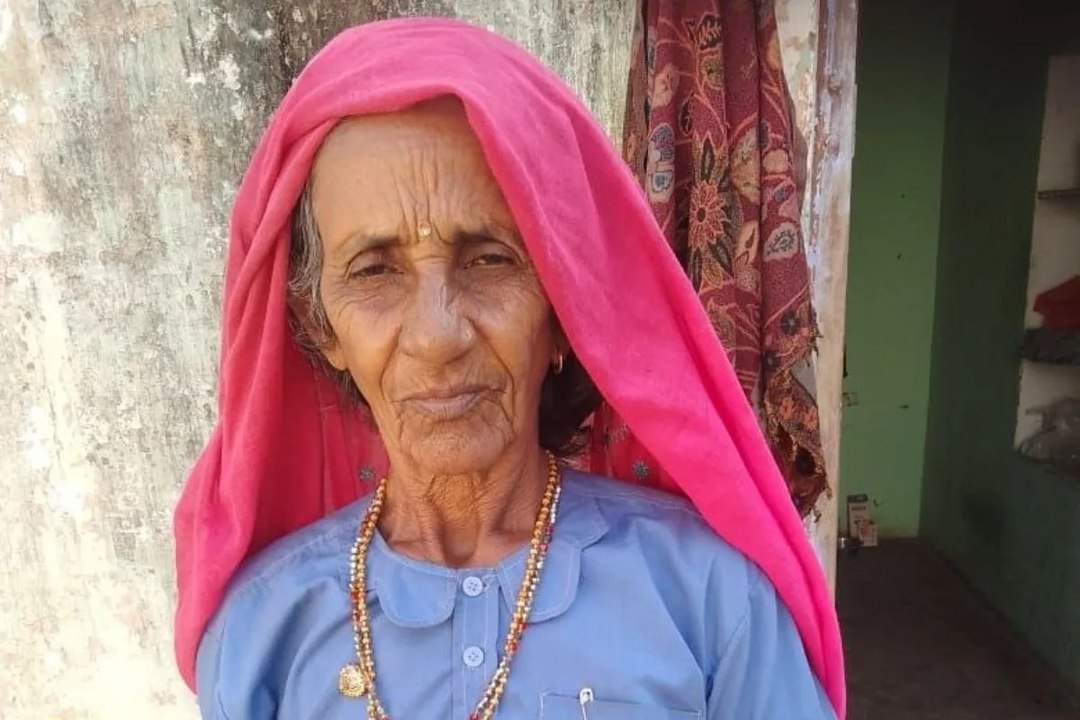 झुंझुनूं में बुजुर्ग महिला की हत्या, मंदिर जाते वक्त रास्ते से उठाकर ले गया आरोपी