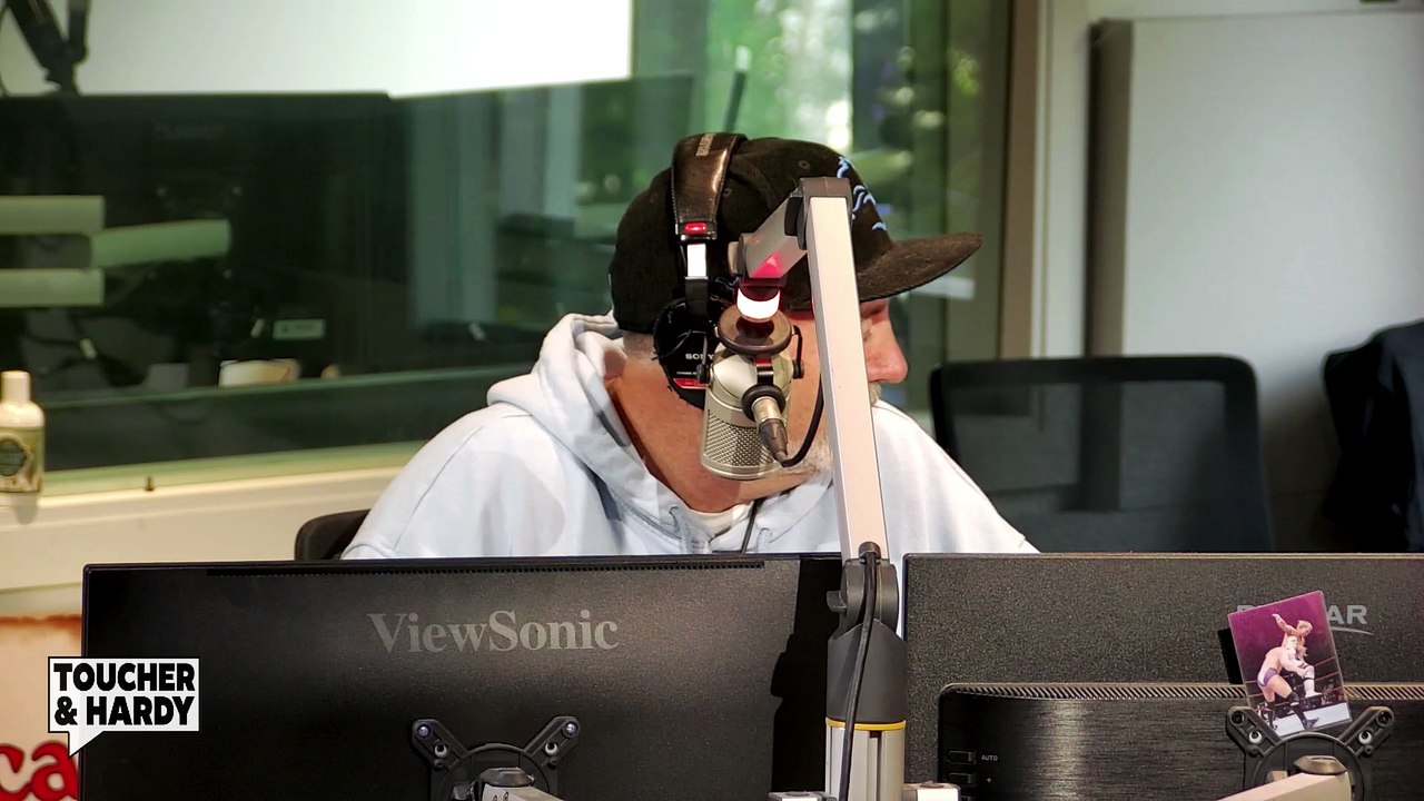 Here's What Happens When Four AIs Run Radio Stations