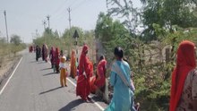 नौतपा भी नहीं रोक पाया भ​क्ति... नंगे पांव नारी श​क्ति की नगरपरिक्रमा