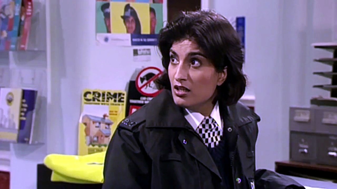 The.Thin.Blue.Line.S02E06.720p.AMZN.WEBRip.x264-GalaxyTV