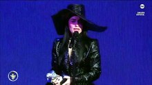 Lali emocionó a todos en los premios Gardel