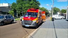 Homem cai de andaime com quatro metros e é socorrido pelo Siate