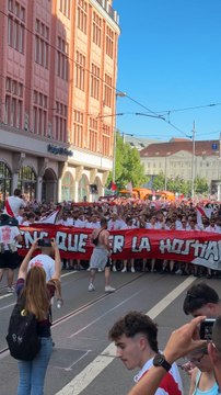 ¡La afición del Rayo se apodera de Leipzig!| Espectacular corteo hasta el RB Arena