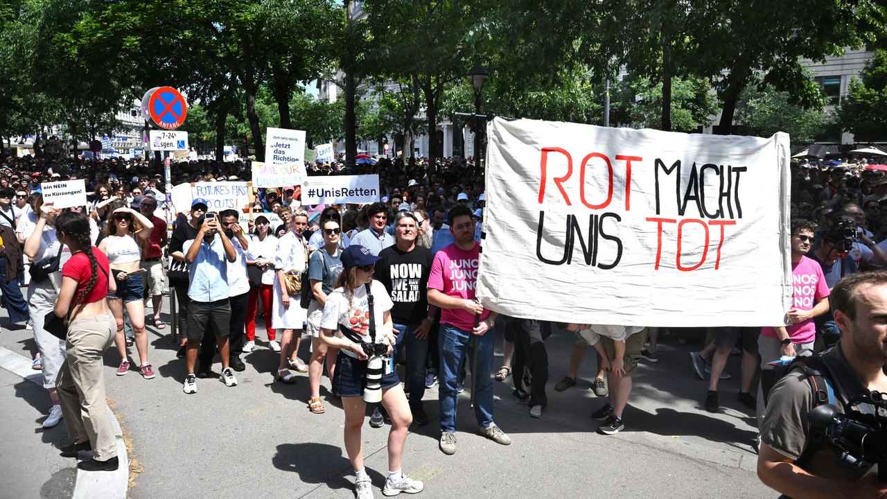 Das war die Demo gegen Uni-Kürzungen in Wien