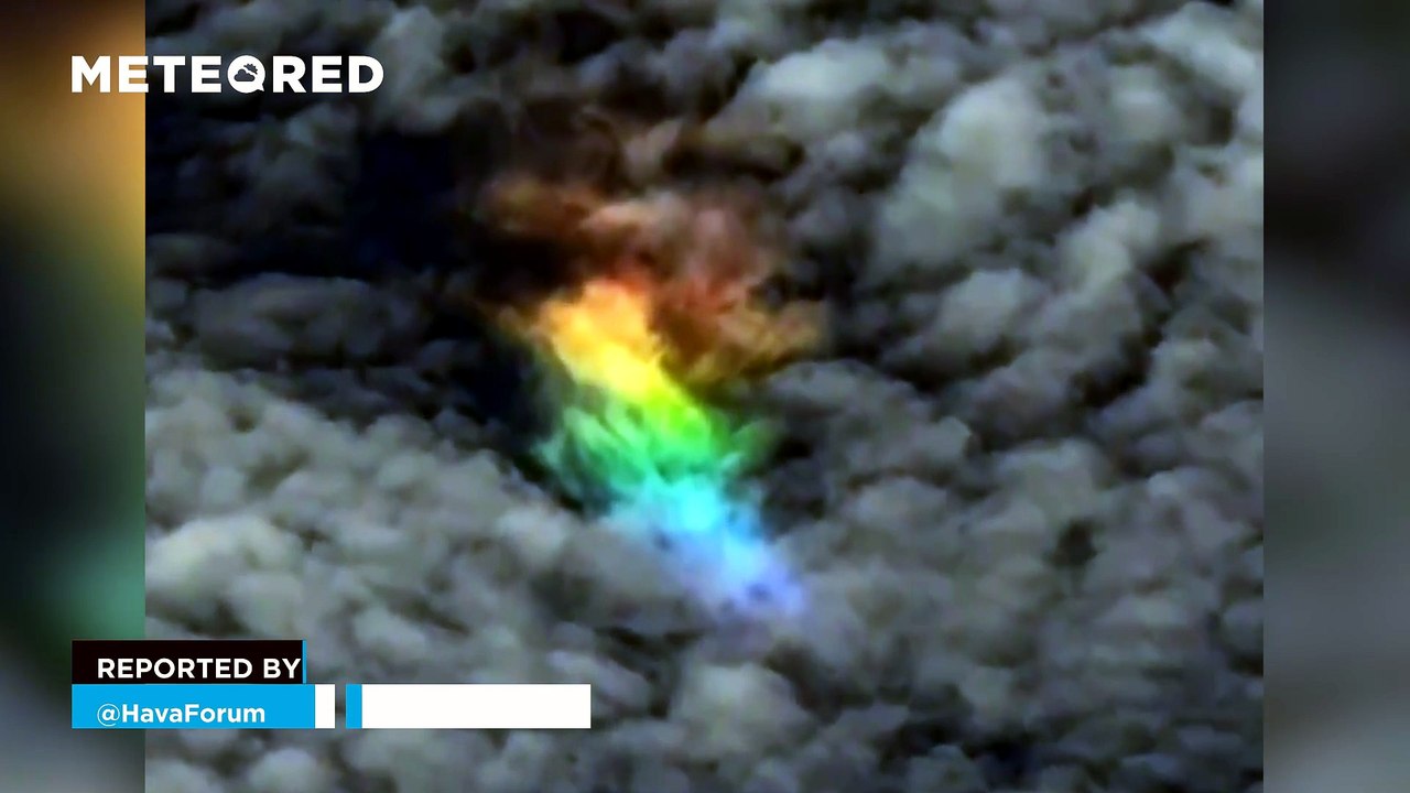 A strange iridescence  appears in the skies over Istanbul, Turkey