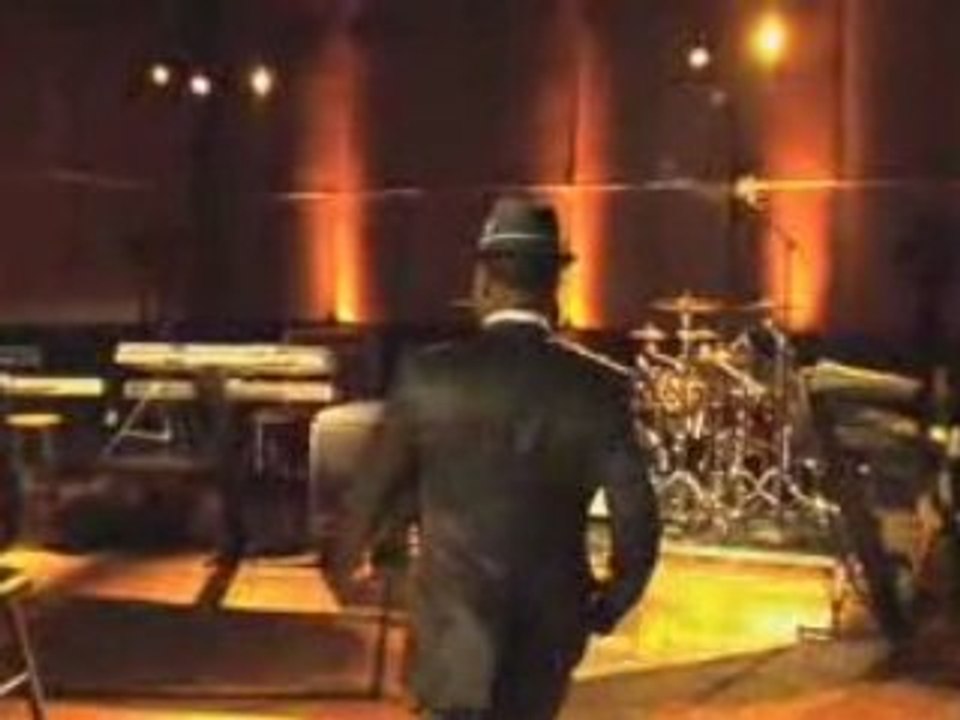 Ne-Yo Performs on Soundcheck