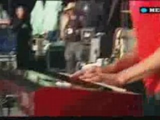 Apply Some Presure-Maximo Park live in Reading