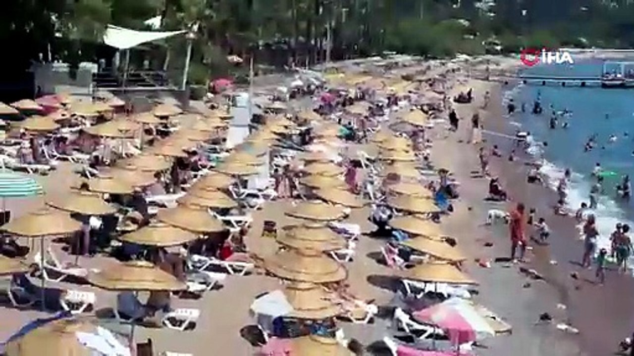 Bodrum sahillerinde bayram yoğunluğu
