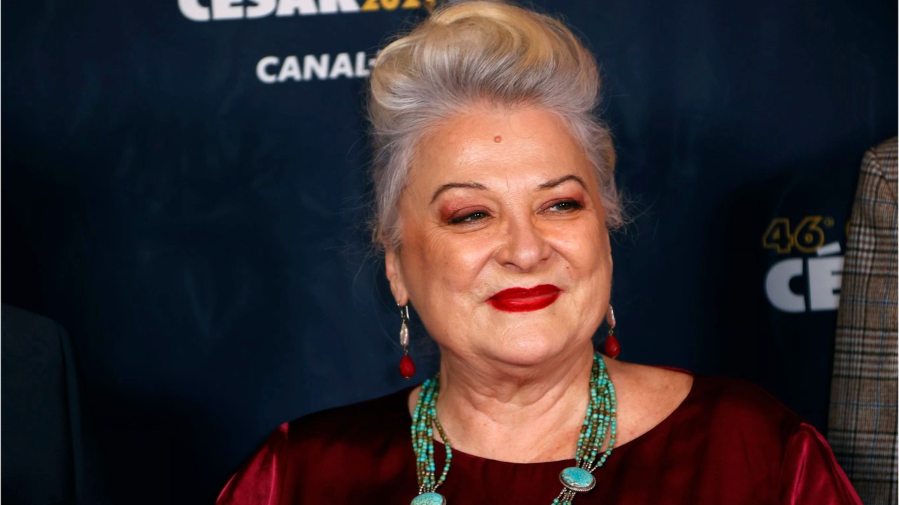 FEMME ACTUELLE - "Coline ne ment pas" : Josiane Balasko réaffirme son soutien à sa nièce, qui accuse son père Richard Berry de viol