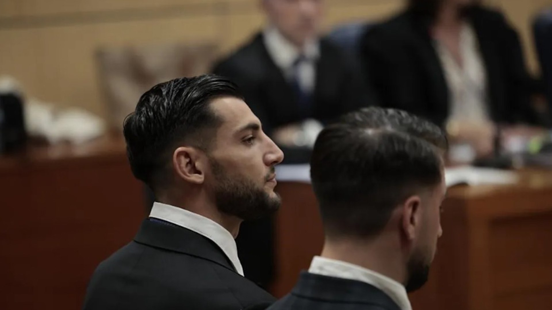 VİDEO: Rafa Mir'in mağduru duruşmada: “Parmaklarını vajinama soktu ve tüm vücuduma dokundu. Nefes almak benim için zordu”