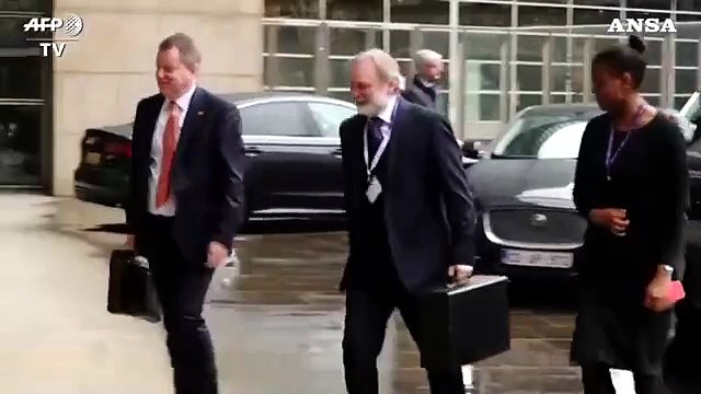 Negoziati sulla Brexit al palo, i progressi non bastano