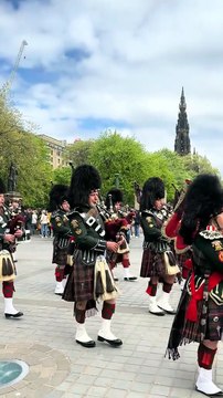 TARTAN PARADE SCOTLAND Edinburgh 9 may 2026 #edinburgh #tartanparadescotland #travel #Scotland #travelblog