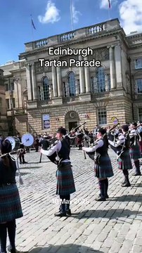 A Pipeband performing at Edinburgh tartan parade 2026, a scotish cultural event. 🏴 🤍 #tartan