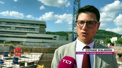 CHU de Saint-&Eacute;tienne : la premi&egrave;re pierre du futur p&ocirc;le Femme-M&egrave;re-Enfant pos&eacute;e